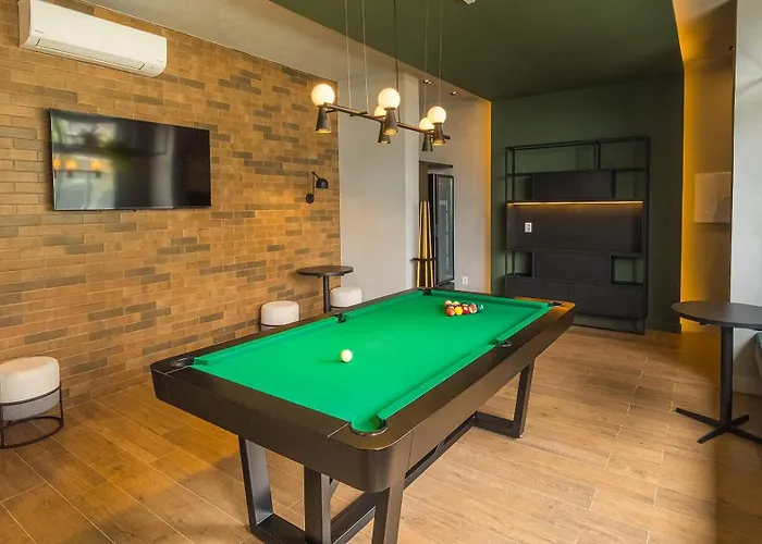 Com Piscina, Academia, Coworking E Seguranca 24h. *